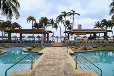 Image de Have Fun at Alhambra Casino and Shops! 2 Outdoor Swimming Pools, Free Parking!