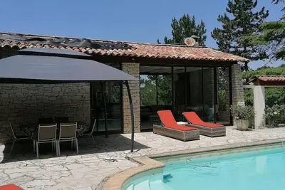 Image de Maison d'été entre Luberon et Verdon avec piscine privée. Animaux acceptés!