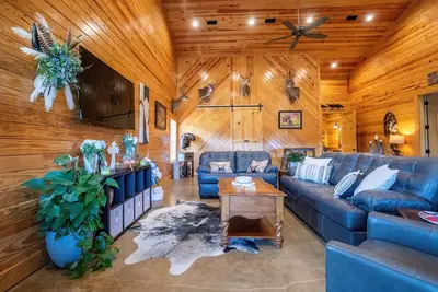 Image de 10 Miles from Oxford, Ms/Ole Miss- Charming Twisted J Farmhouse 3 bed/3 Bath