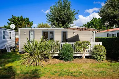 Image de D/ Cottage Confort 3ch. 6 pers. - 35m2 - terasse parasol 6 personnes