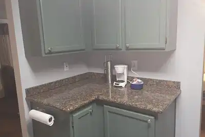 Image de Three bedroom home on 18 wooded acres, quiet retreat like setting