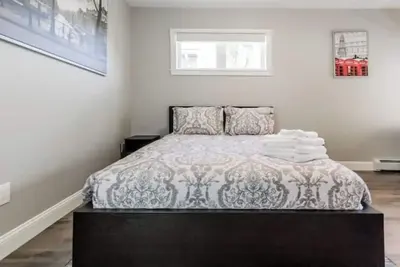 Munjoy Hill 2br / King Beds / Pet-Friendly