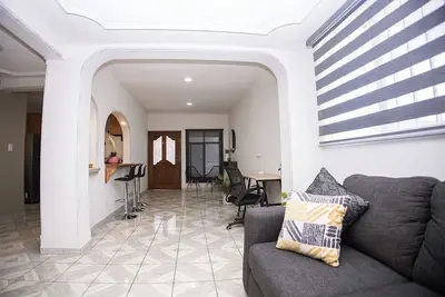 Image de House with large kitchen, 1 block from third ring road