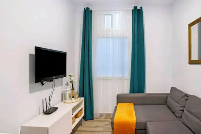 Image de Apartment near the airport, The Greey's house A