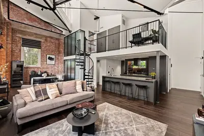 Image de Luxury Loft Style Apt in Historic Woolstore Hme