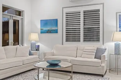 Family Friendly 3br with Pool in Hamilton