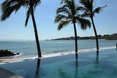 Image de Arama Bay Mountain View - Beach Front