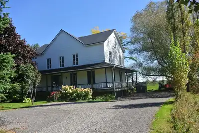 Image de Beau et grand appartement en pleine campagne