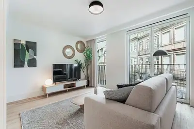 Image de Stylish Retreat | Beautiful & Central Porto Stay w/Parking