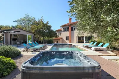 Villa Maruge by Villas Guide