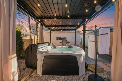 Image de The Jackpot - Hot Tub, Cinema, Game Room, Fire Pit, Bar, Garage - Sleeps 14