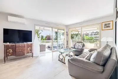 Image de Superbe appartement climatisé 1br/4p - Cannes