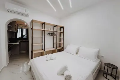 Image de Venecian Vicolo by Corfuescapes