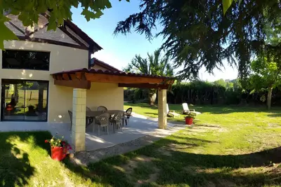 Image de Gîte Jardin De Pomarède avec terrasse privée, Wi-Fi et climatisation