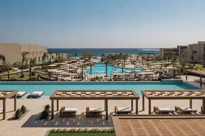 Image de Adventure Awaits Near Sandy Shore – Stay in a Modern Red Sea Room w/ Style