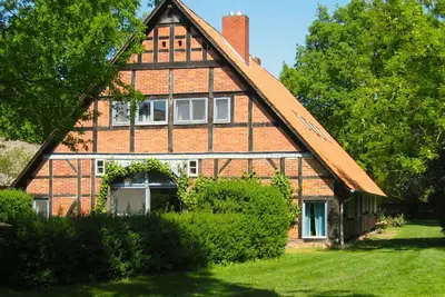 Image de Maison de vacances 'Historisches Uhlenhorst' avec terrasse privée, jardin et Wi-Fi