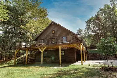 Image de Modern Cabin with Pool and Privacy