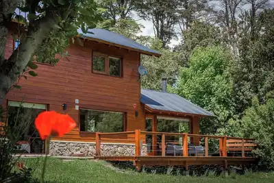 Image de Modern, spacious house for 8 people in a native Patagonian forest