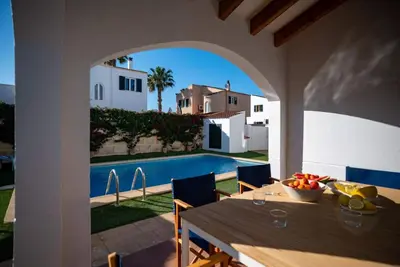 Image de Maison de Vacances 'Relax En Tranquila' avec Piscine Privée, Wi-Fi et Climatisation