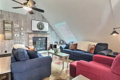 Image de Mountain Oasis- Pool, Hot tub, Bike to Mountain