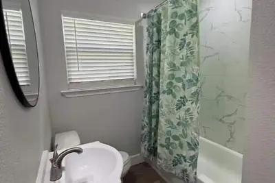 Image de Home near Refineries