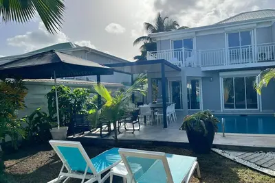 Image de Villa Romah, 3 chambres et piscine privée juste derrière la plage d'Orient Bay