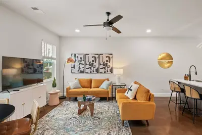 Image de A-Contemporary Columbia Duplex