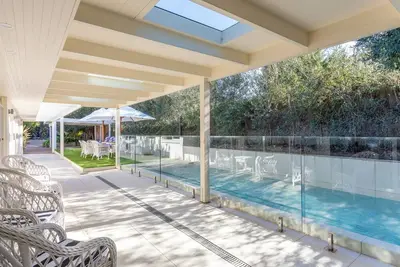 Image de White Lotus gas heated pool