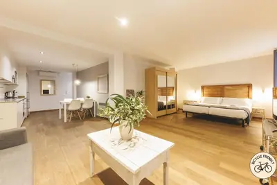 Image de Força 17 Pedra - Appartement Girona | Bravissimo
