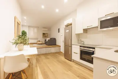 Image de Força 17 Pau - Appartement Girona | Bravissimo