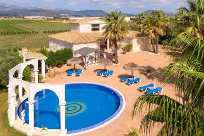 Image de Eden Son Manyo. A charming Mediterranean villa with a modern pool