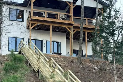 Image de Brand new build! Beautiful Lakefront property in Diamond Bluff on Greers Ferry.