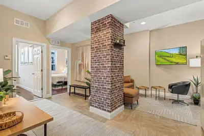 Image de 2 King Bed 2 Bath Apt Near Convention Center and Reading Terminal