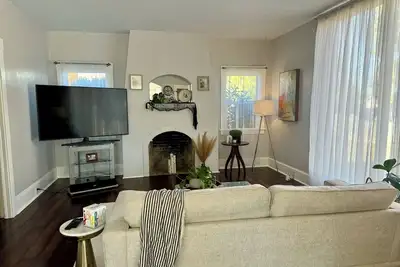 Image de Charming 2-bedroom house with fitness room and Ac in delightful Patterson