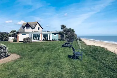 Image de Beach View chalet. Stunning Seaside Views! Pet friendly