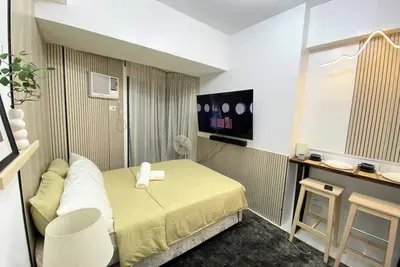 Image de Manila Studio Across U. S. Embassy - 40th Floor Grand Riviera Suites Condo