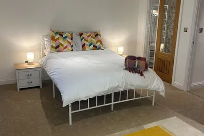 Image de Home close to the observatory, lake & castle