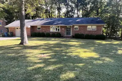 Image de *Pet Friendly* Charming-Single story | Fenced Yard, Outdoor Dining, Near Duke