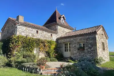 Image de Serene 2-bedroom tower in Saint-Eutrope-de-Born