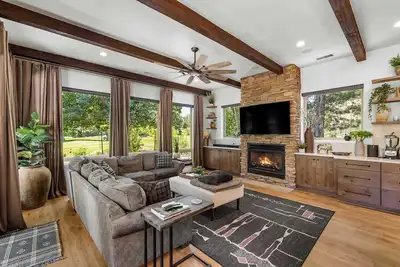 Image de New | Dog Friendly | Luxury Single Level | Hot Tub