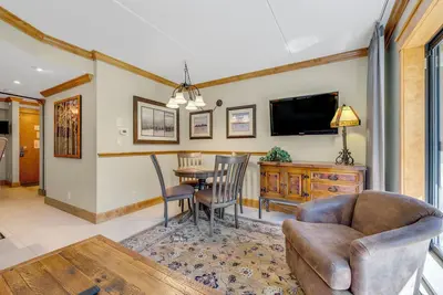 Image de Brand New Listing! True Ski-in/ski-out studio, 1 bath