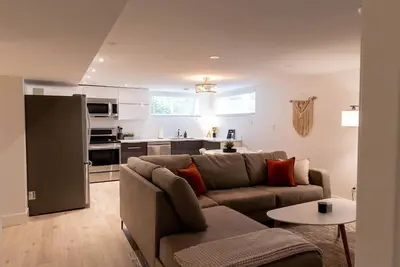 Image de Private North End Suite Near Lake, Breweries and Downtown