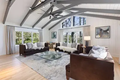 Image de Modern and Spacious Cottage Minutes to Main Street, Highlands, Nc -- New Listing