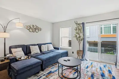 Image de Enchanting 2-bedroom townhome in Portland