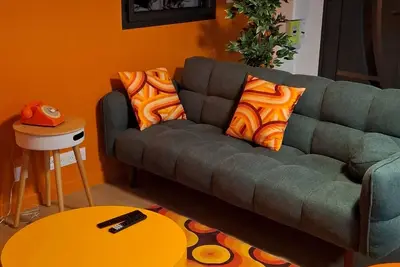 Image de Colorama Voyage rétro et pop culture à Nozay 68m2