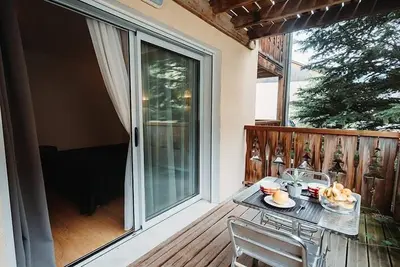 Image de À 50m des pistes de ski, piscine, balcon, parking, télévision, casier à ski, 31m², Ax-Les-Thermes