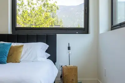 Image de Cozy One-bedroom suite in Pemberton - 30 mins from Whistler