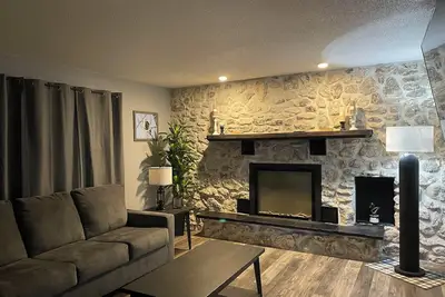 Image de Inviting 3-bedroom house near Gavins Point Dam and Lewis and Clark Lake area.