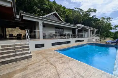 Image de Luxury Private Villa Near San Ignacio | Sleeps 2–10 | Pool, Gym & Flexible Layout