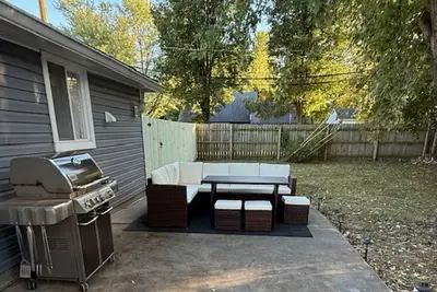 Image de Cozy backyard apartment in vibrant Indianapolis